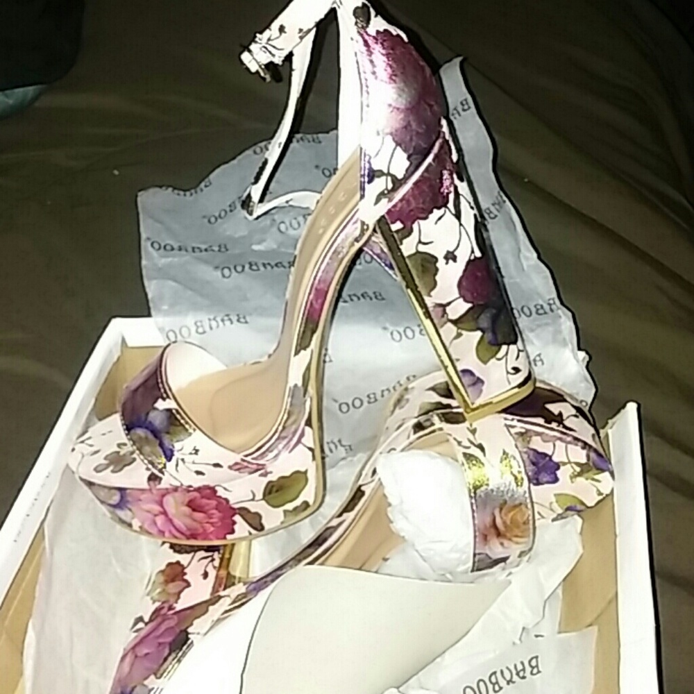 Shoes - Picture 2 of 3